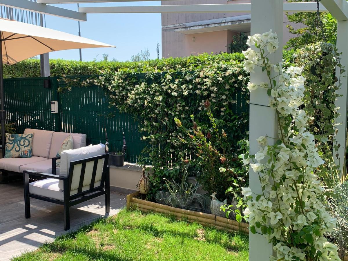 Caramella Guesthouse Viareggio Exterior foto