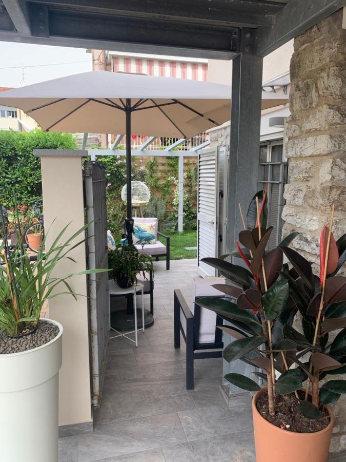 Caramella Guesthouse Viareggio Exterior foto